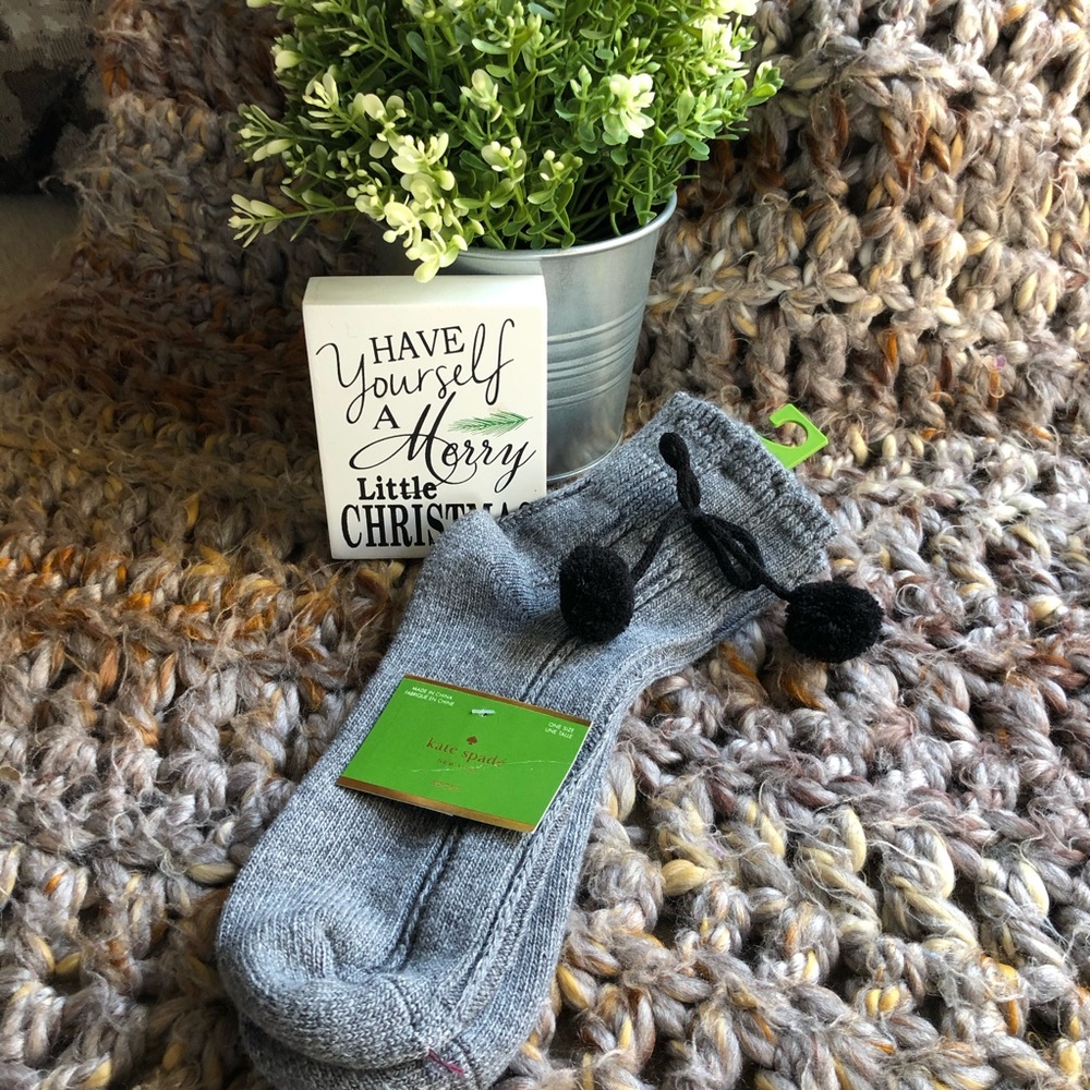 ❄️KATE SPADE POM POM SOCKS 🧦